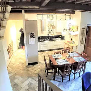 Apartment The Aerie - Il Nido Dell Aquila - 8bd Recentely Renovated, Siena